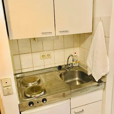 Cozy 48 Near Central Station With Garage Apartment *